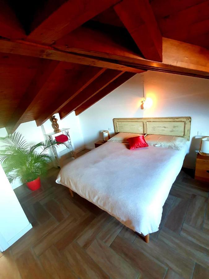 La Maison Des Artistes Ghiffa Exteriör bild